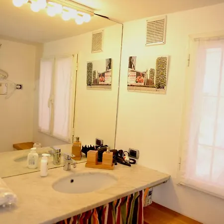 Monolocale In Sant'ambrogio Апартаменты Милан